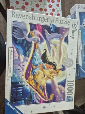 Ravensburger Disney Puzzle β Purple, Blue, Gold Magic Carpet Scene Aladin 1000